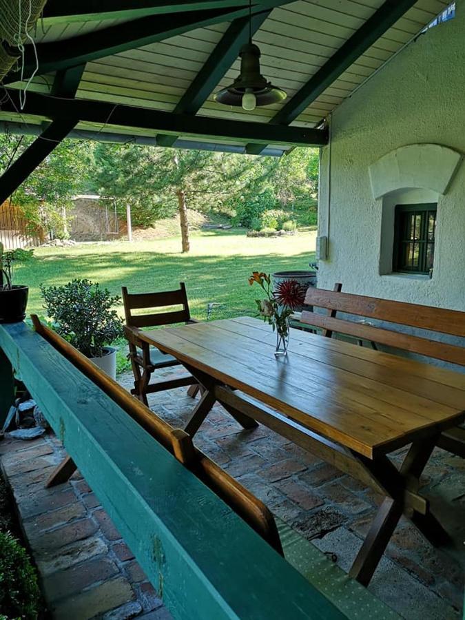 Villa Nyugalomsziget Kotcse Esterno foto