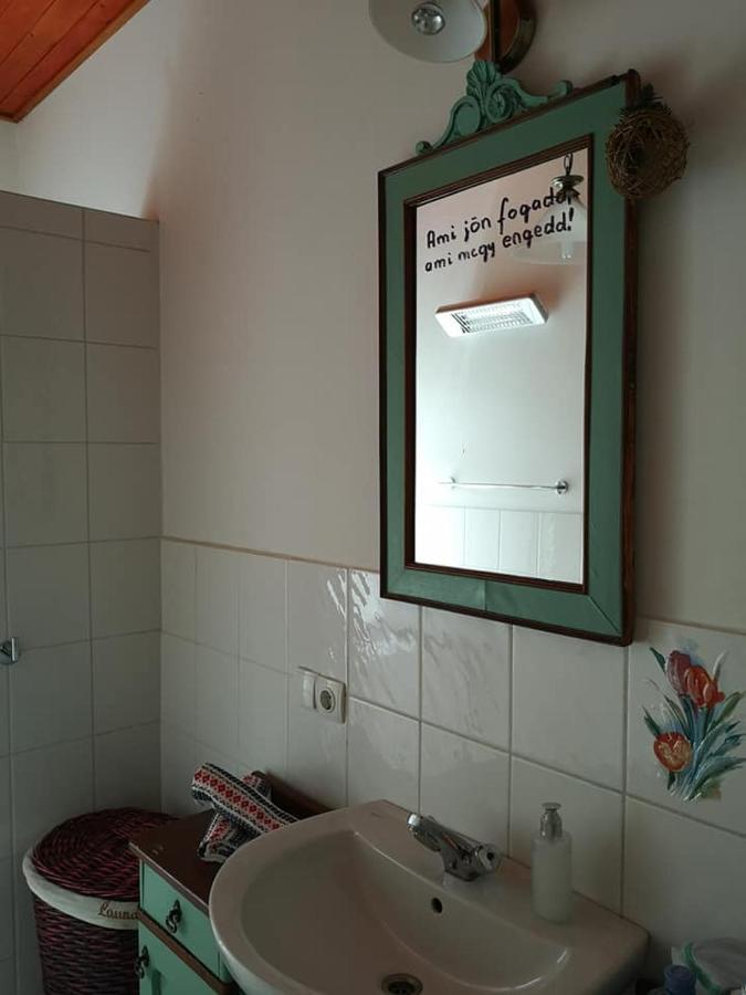 Villa Nyugalomsziget Kotcse Esterno foto