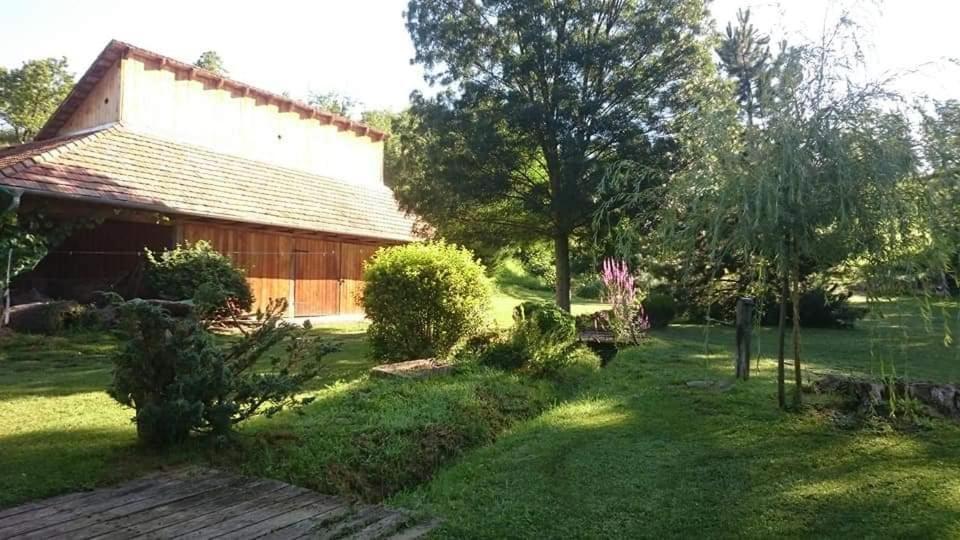 Villa Nyugalomsziget Kotcse Esterno foto